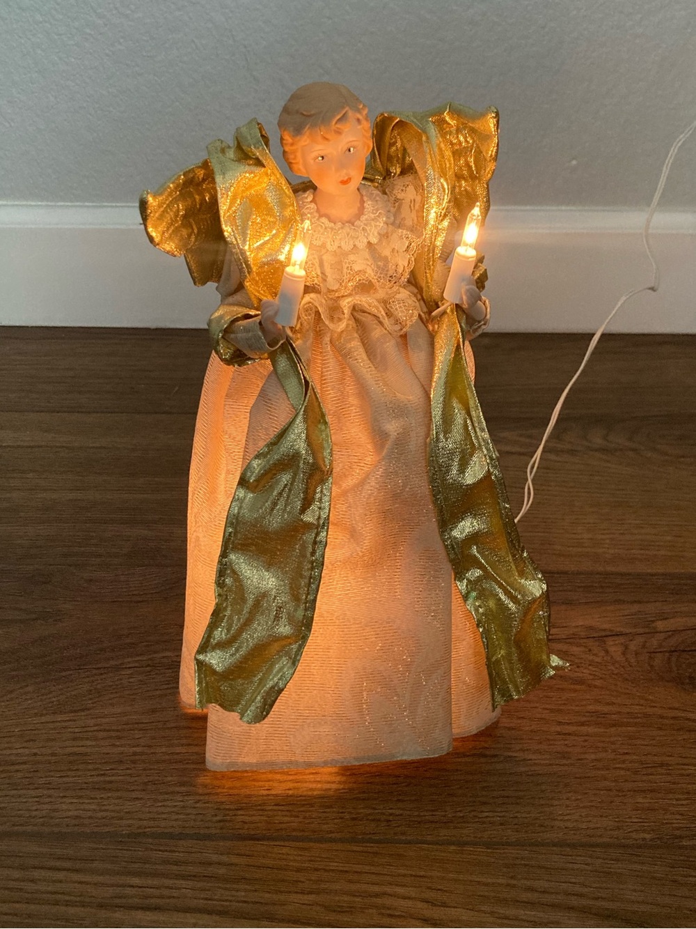 Christmas tree topper Angel Gold light up topper